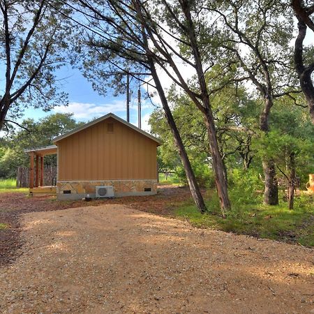 Cabins At Flite Acres - Coyote Cabin Wimberley Zewnętrze zdjęcie