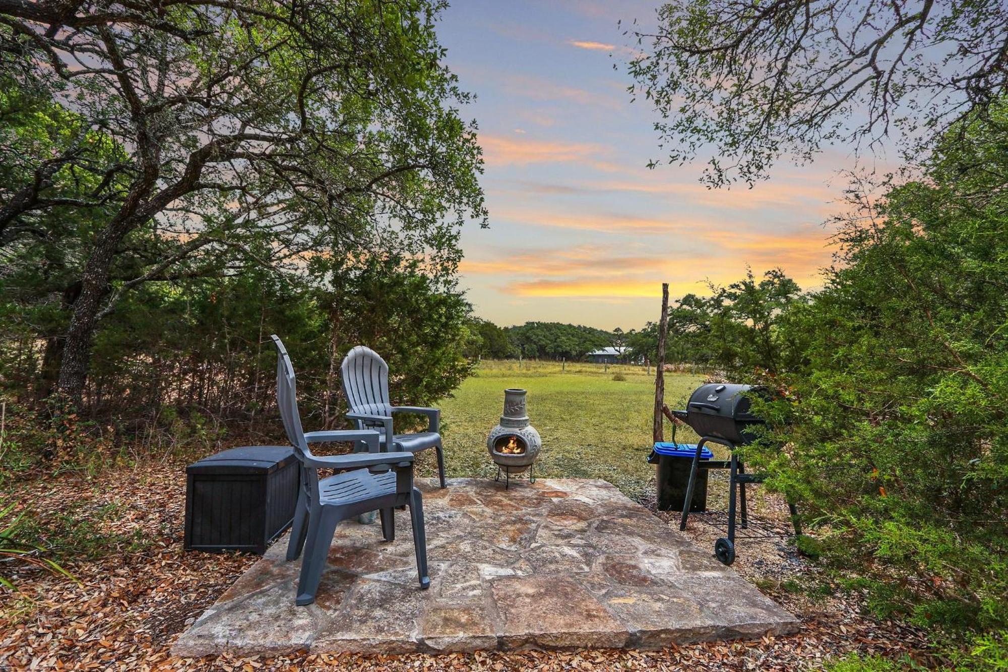 Cabins At Flite Acres - Coyote Cabin Wimberley Zewnętrze zdjęcie