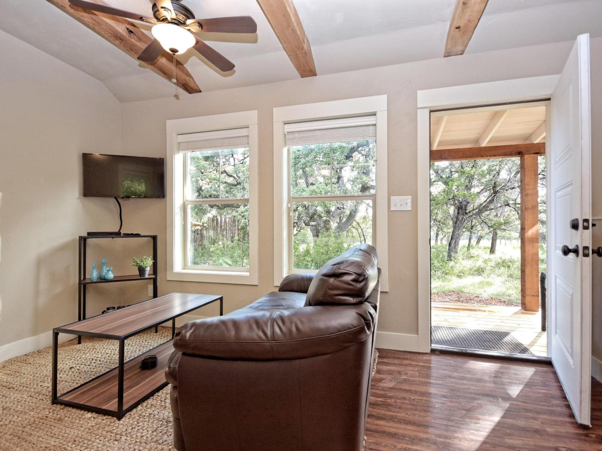 Cabins At Flite Acres - Coyote Cabin Wimberley Zewnętrze zdjęcie